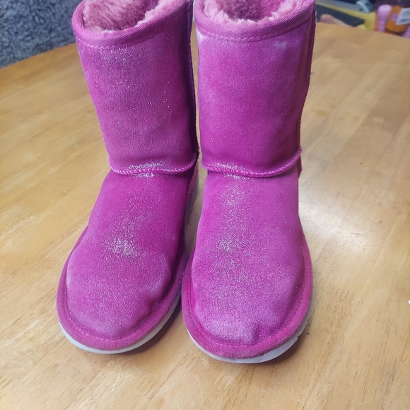 UGG  Classic short Boots Shoes Pink Size 4 - Picture 3 of 7